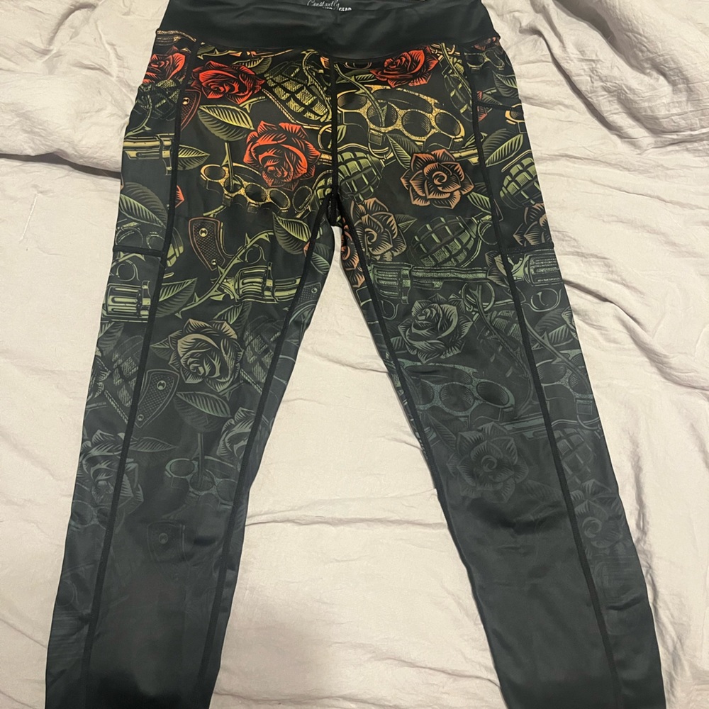 Gently used, excellent condition CVG Dressed to Kill capris